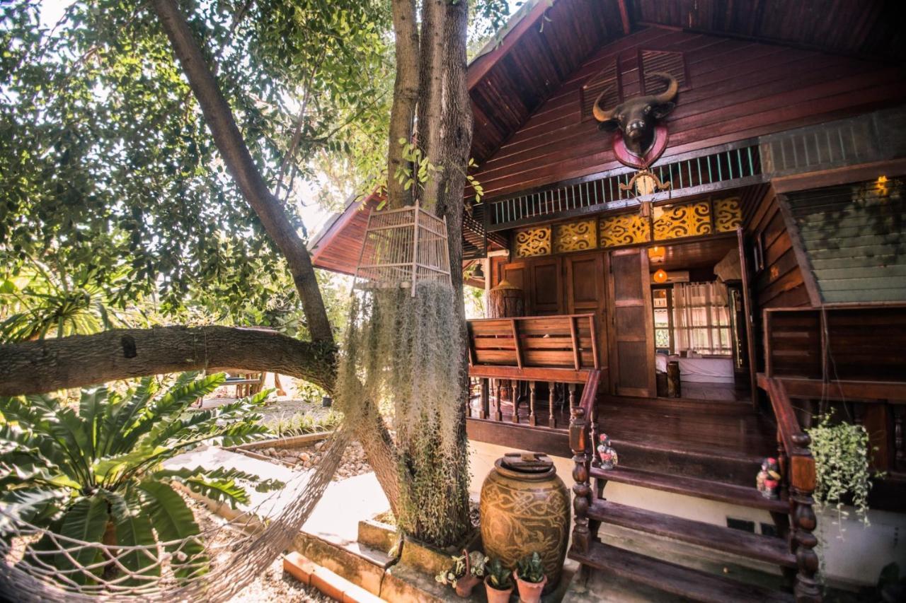 The Antique Riverside Resort Ban Pong  Exterior foto