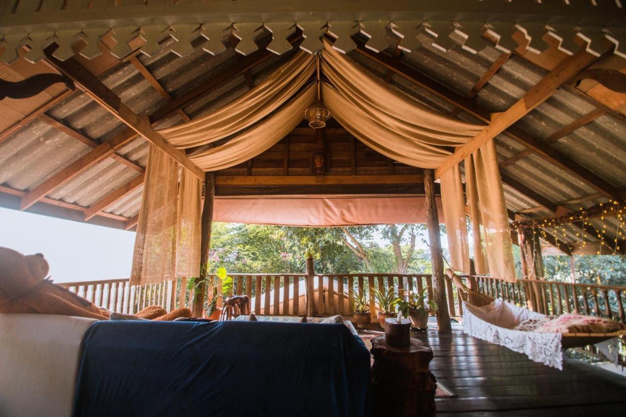The Antique Riverside Resort Ban Pong  Exterior foto