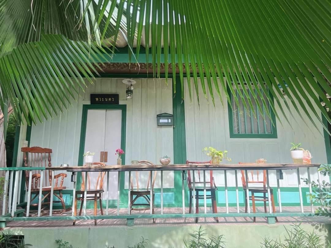 The Antique Riverside Resort Ban Pong  Exterior foto