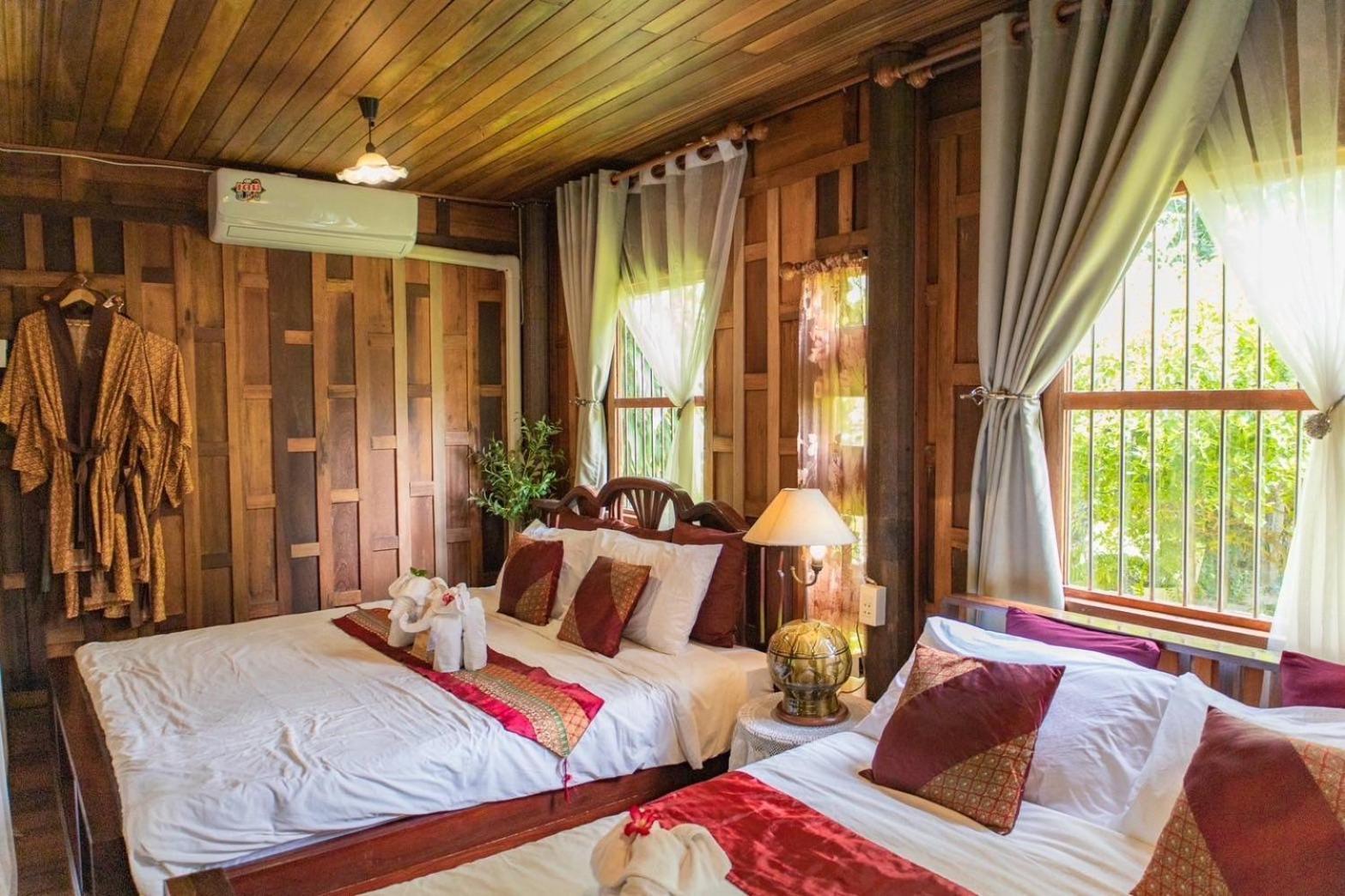 The Antique Riverside Resort Ban Pong  Exterior foto