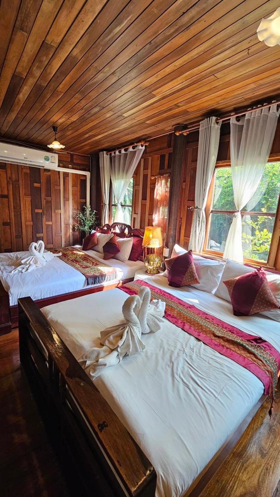 The Antique Riverside Resort Ban Pong  Exterior foto